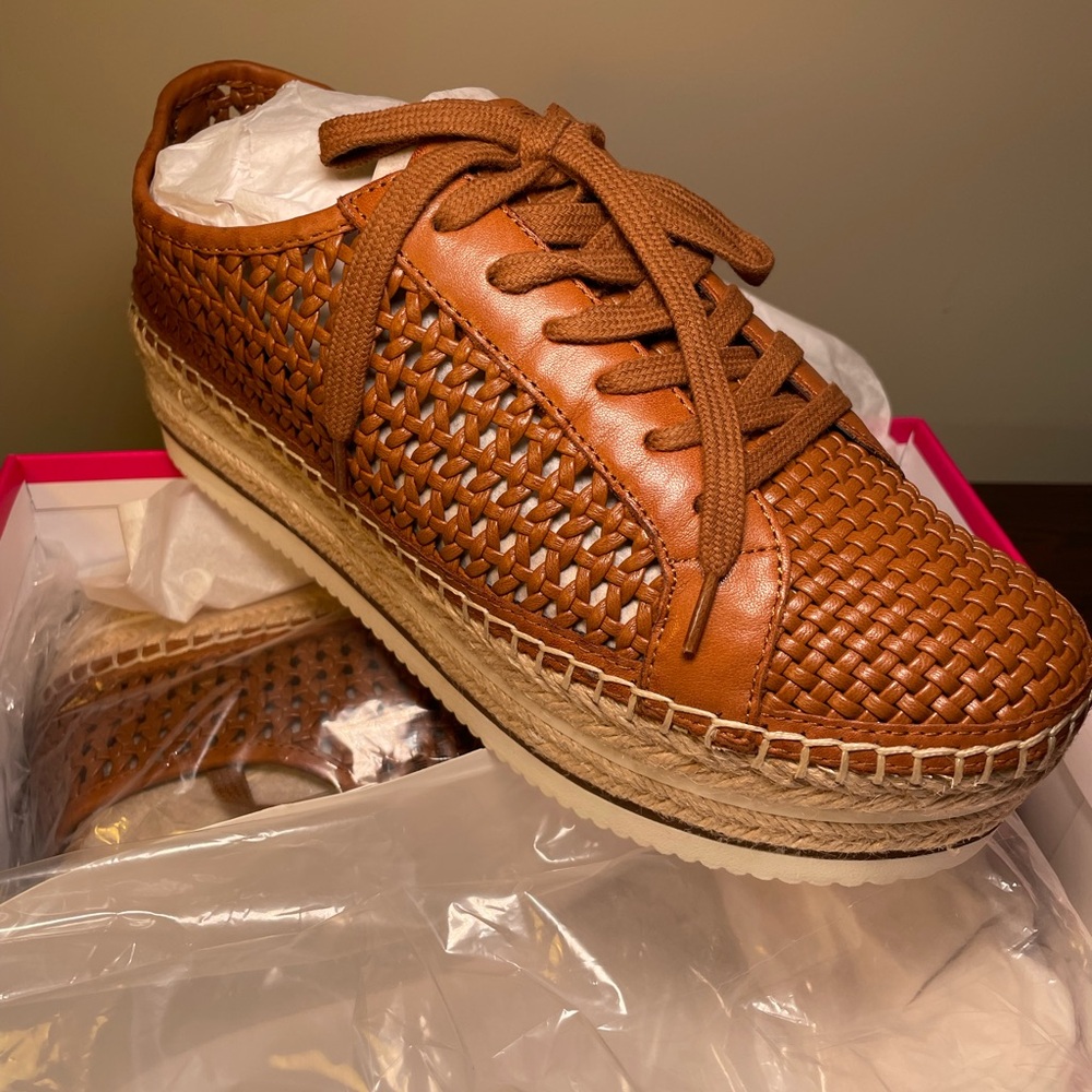 Vince Camuto Kemmiy platform sneakers,size 9 1/2M, Barn Brown